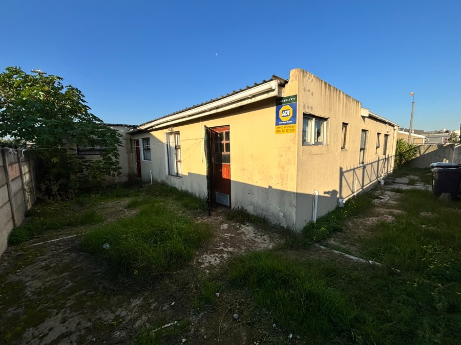 5 Bedroom Property for Sale in Russels Rest Western Cape